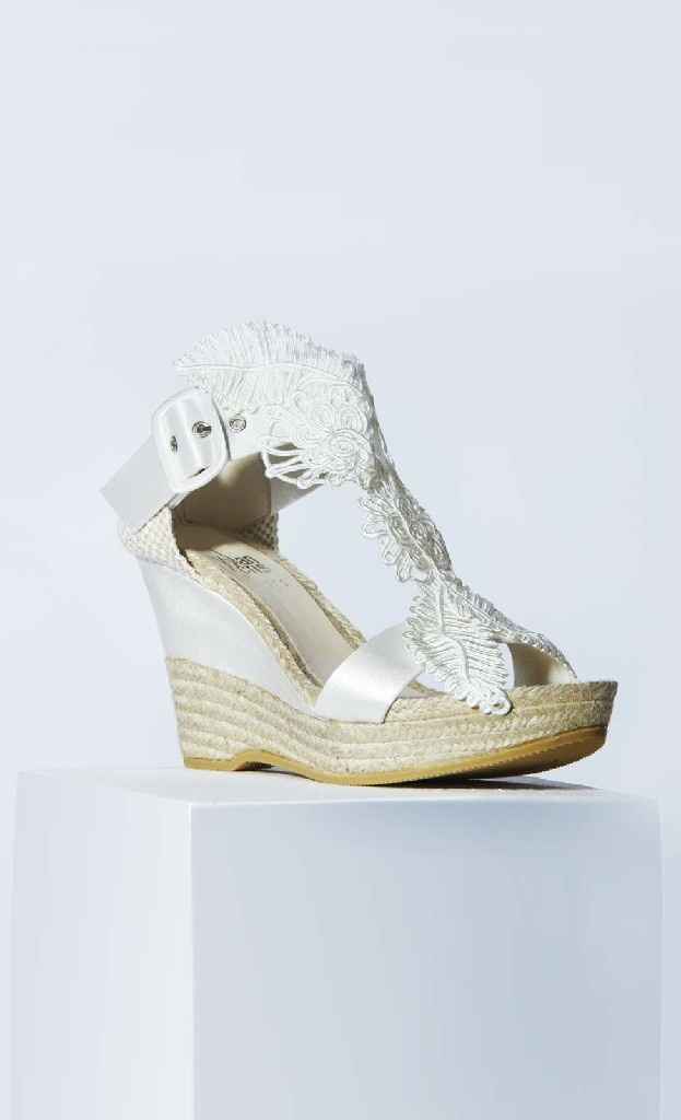 Zapatos o cuñas directamente - 1