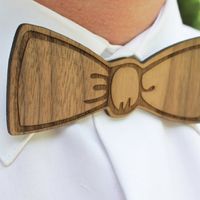 Pajarita de madera
