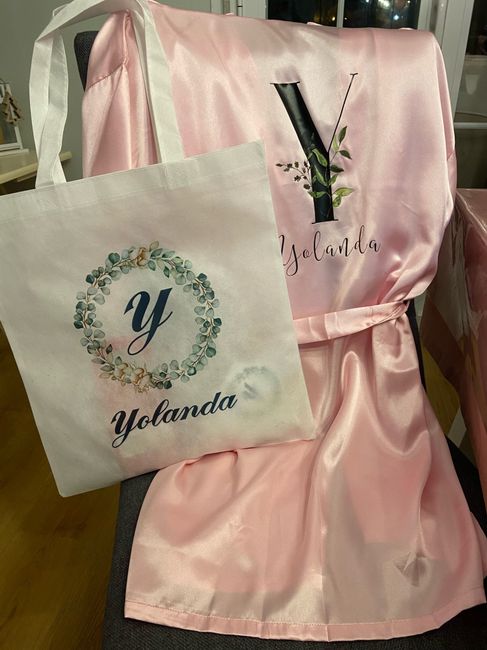 Detalles para damas de honor, madrina y abuela 3