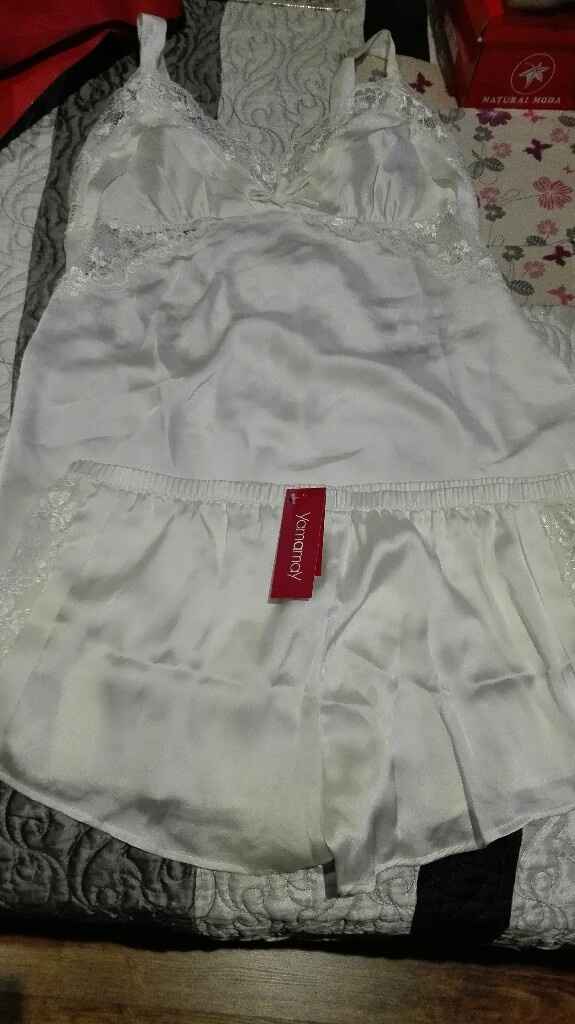 El regalo de prima de mi chico y su tia - 1
