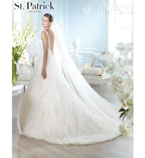 Vestido por detrás
