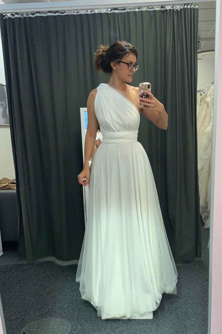 ¿Me ayudáis con el segundo vestido? - 1