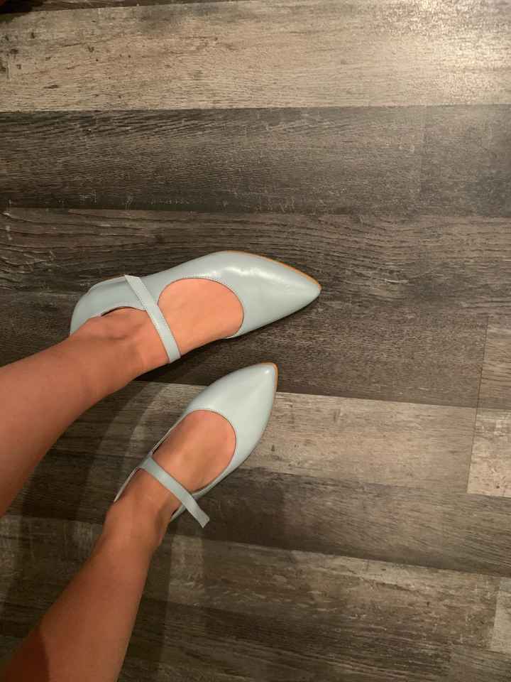Zapatos para cambiarse en la fiesta: bailarinas o deportivas ? - 1