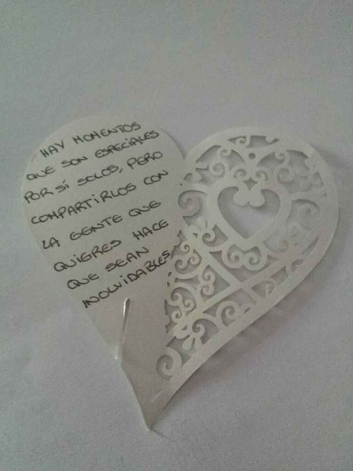 Letra mariposas a mano - 1