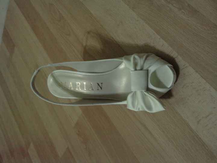 mis zapatoooos!!!! ya tengoo!!! no me lo puedo creeer!!! jajajaa-2