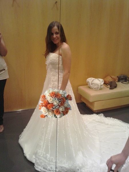 yo...con mi vestido..y mi ramo! jaja