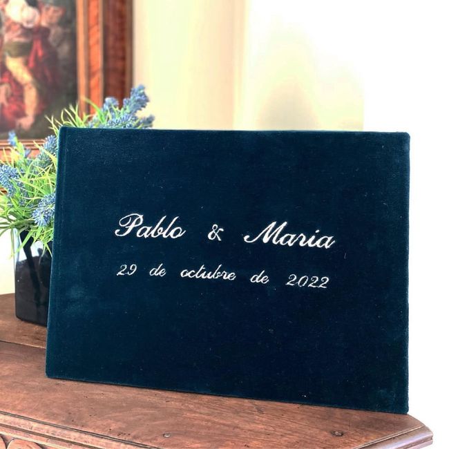 Libro de Firmas minimalista y personalizable 9