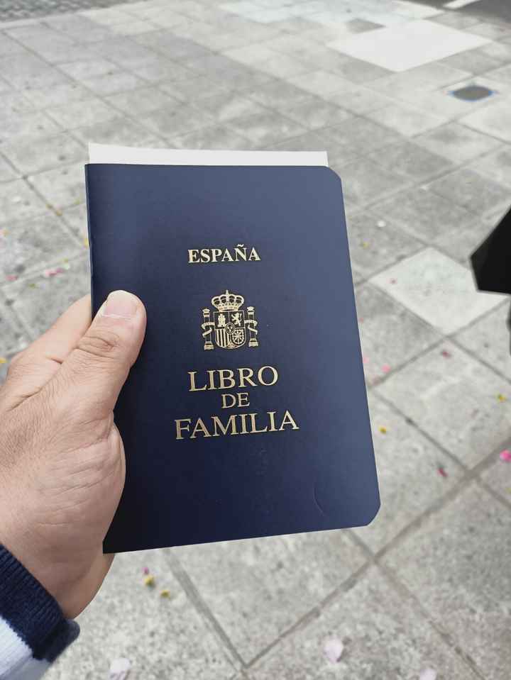 y hoy ya estamos oficialmente casados - 1