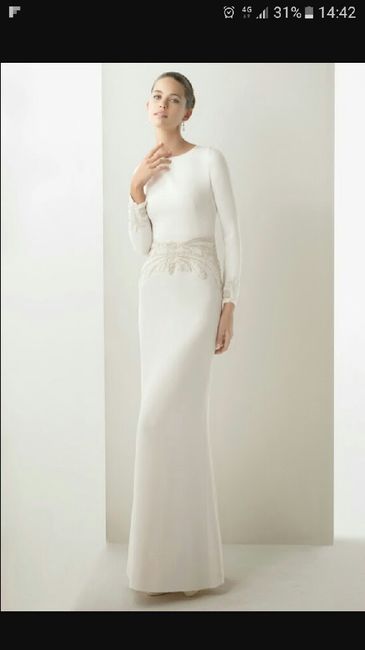 Novias con zapatos de pedrería ¿se enganchan al vestido al andar? 2