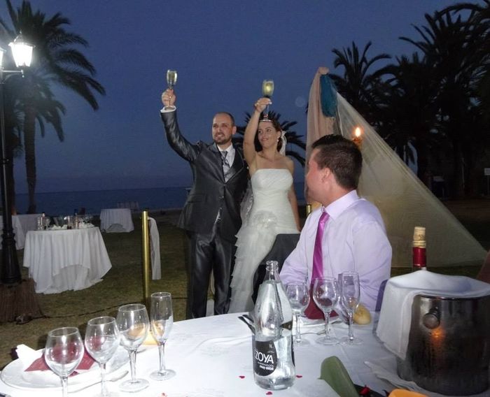 un brindis por todos los invitados