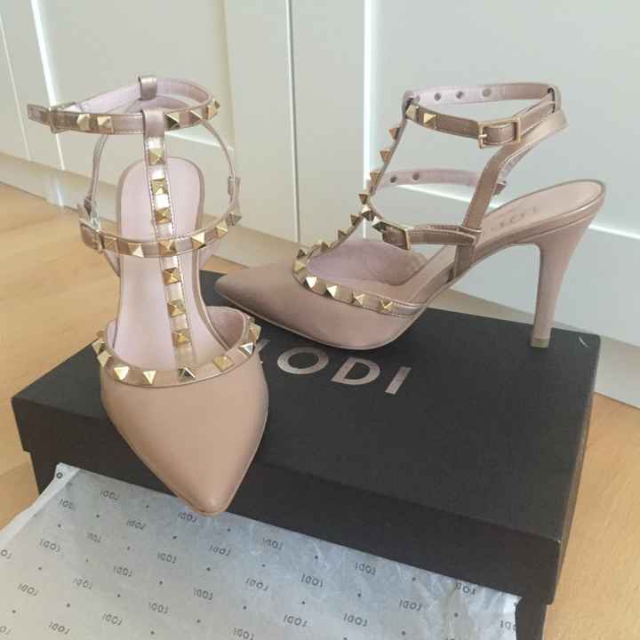 Mis zapatos, mi primer regalo! - 1