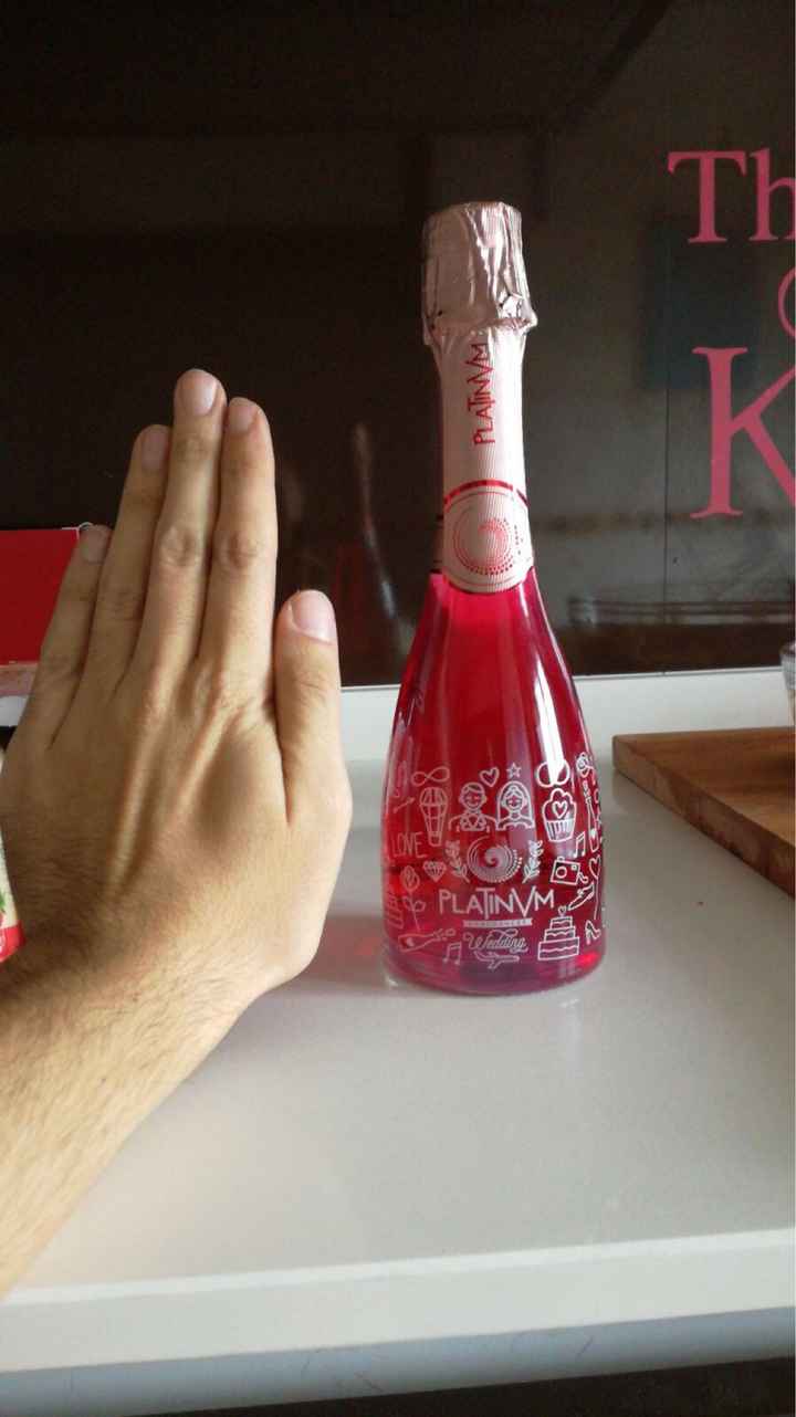  Vino blanco como detalle para las invitadas, ¿alguna idea? - 1