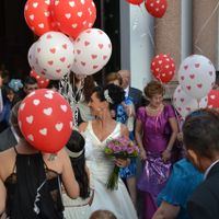 Rodeada de globos