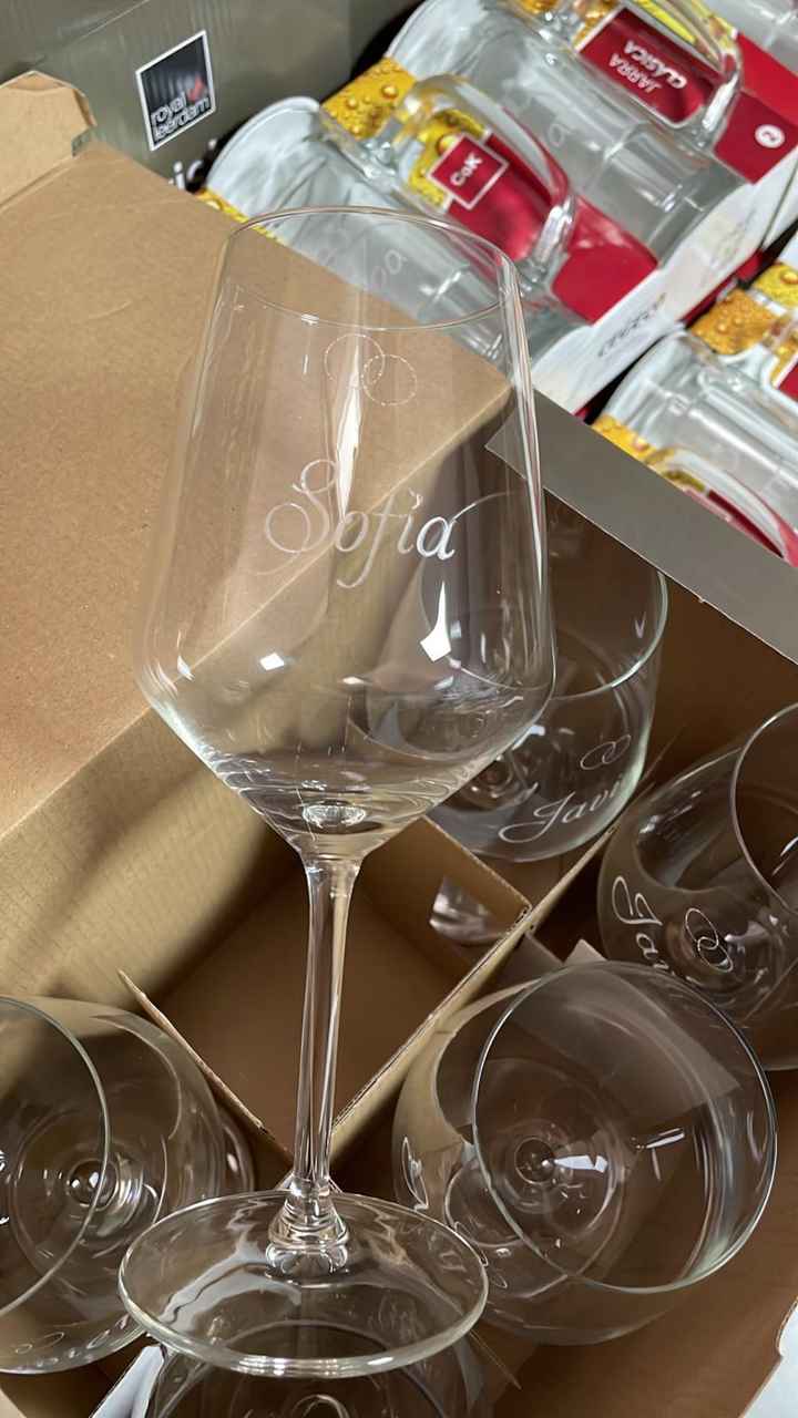 Los regalitos de los invitados - 2