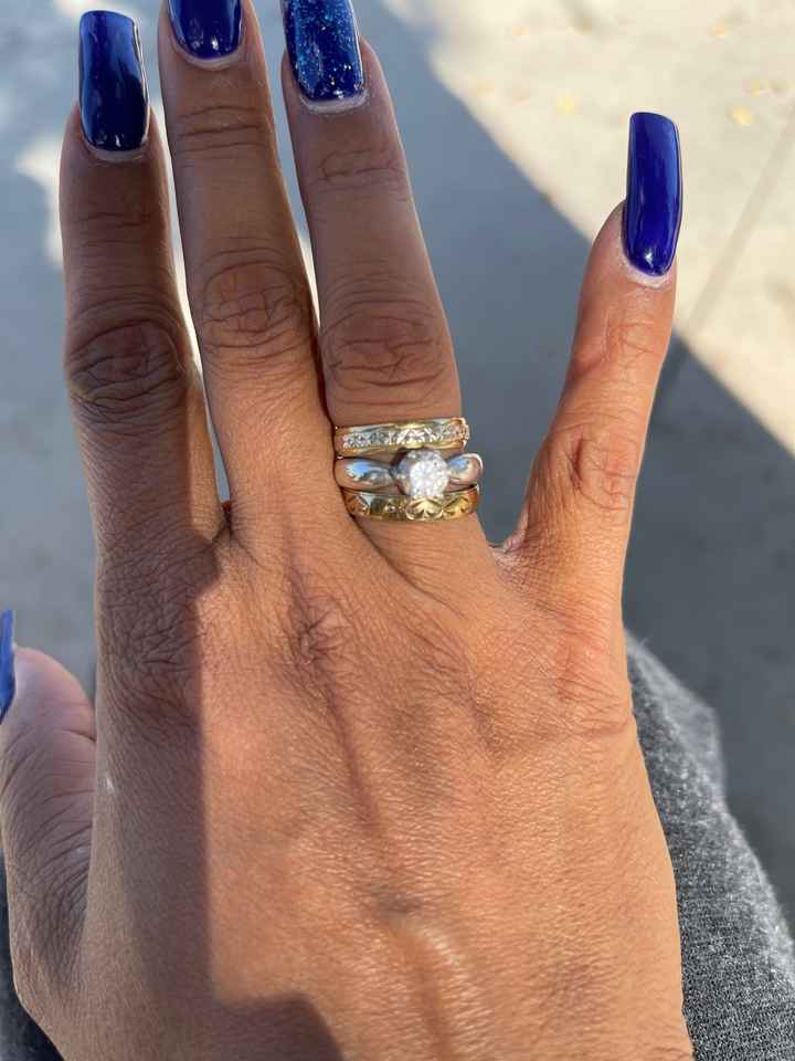 anillo de Compromiso.. ¿en que Mano? - 1