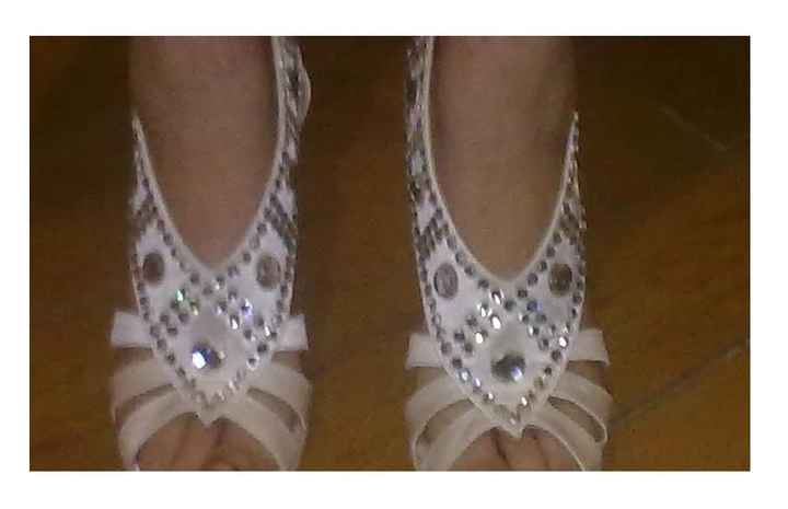 Las sandalias/zapatos
