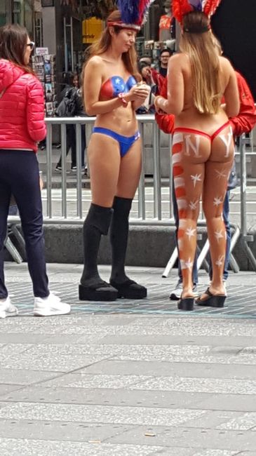 Mas gente rara por Times Square