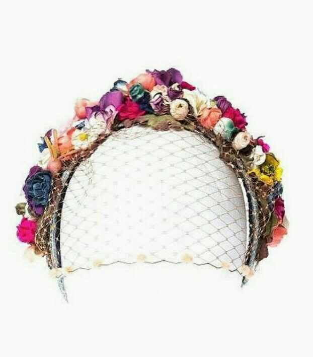  Diademas, tendencia 2018 para invitadas - 5