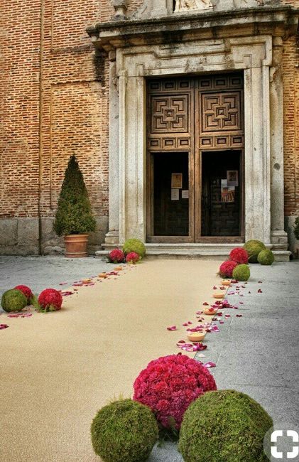 Decoración puerta de la iglesia 2