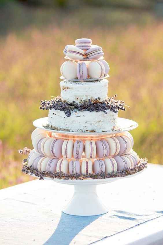Tarta con macarons