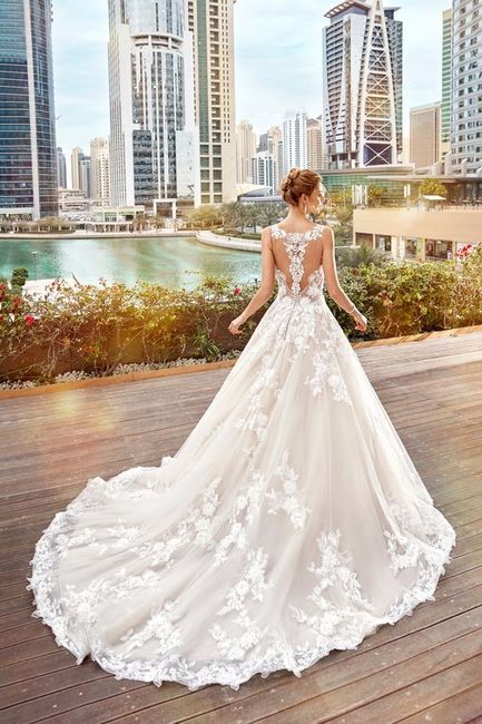 Vestido detrás