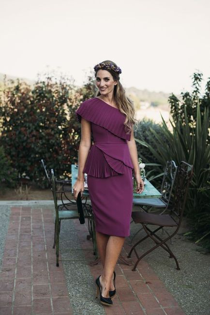 4 invitadas con vestidos midi. ¿Quién gana? 3