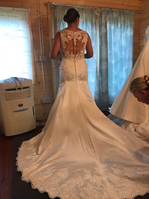 ¿me enseñais vuestros preciosos vestidos? - 1