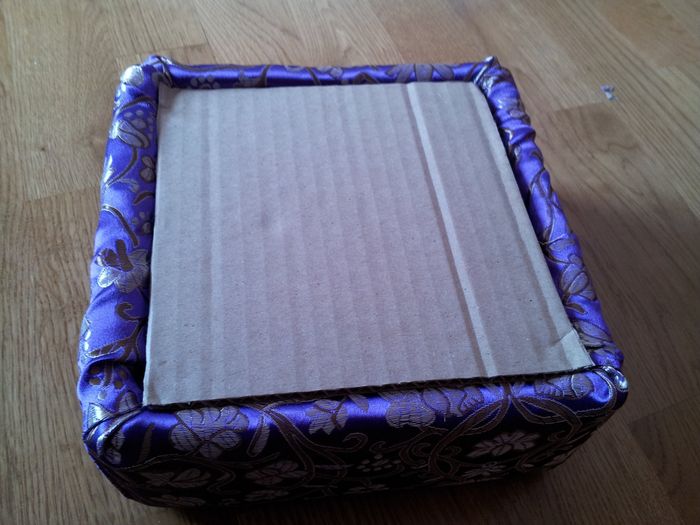caja con el carton base