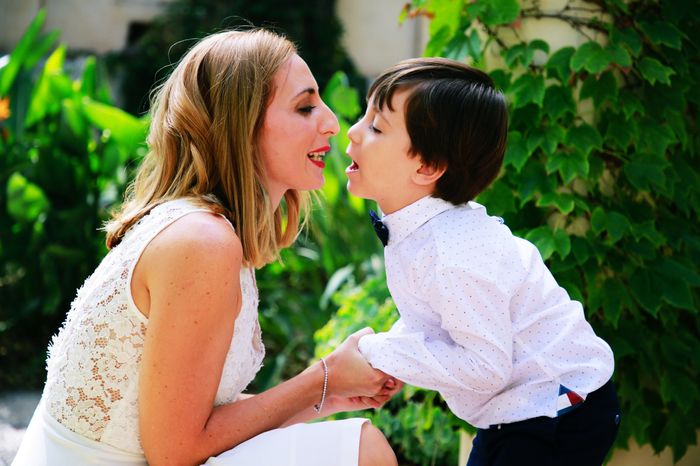 La novia y el pequeño Hugo.