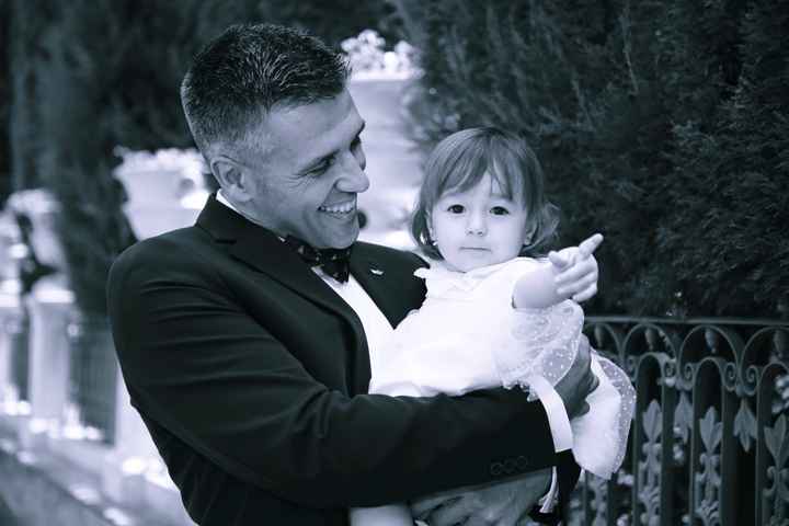 El novio y la pequeña Greta.