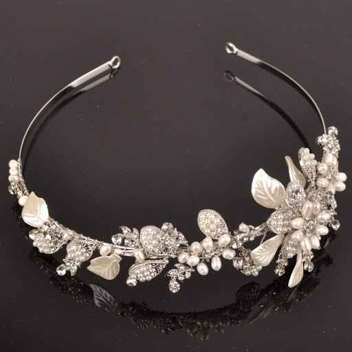 Busco diadema.tiara, tema florales en plata ¿me ayudais? - 6