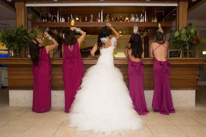 Con mis damas de honor 