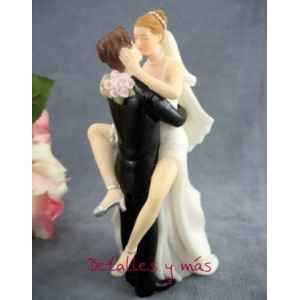 novios beso