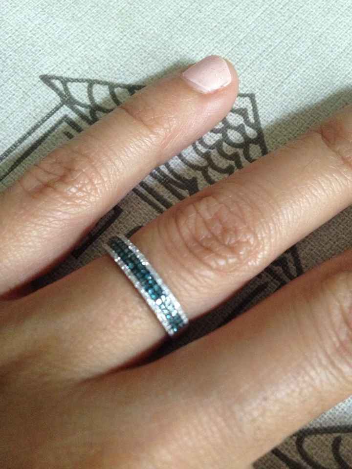 Pongamos todas nuestro anillo de compromiso - 1