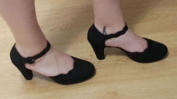Ya tengo los zapatos y negros - 1