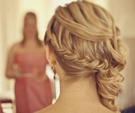 peinado trenza a un lado