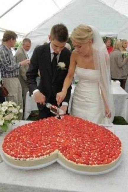 Tarta de boda en forma de corazón