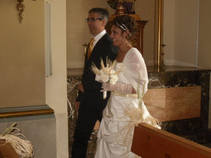 la entrada a la iglesia