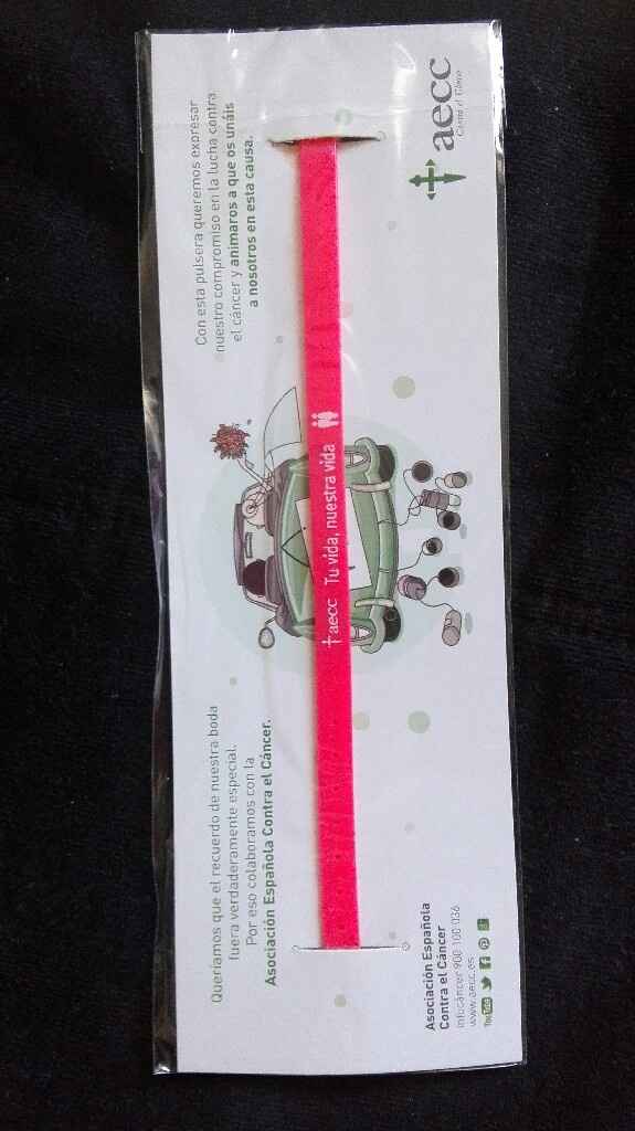  Medio regalo de las invitadas - 1