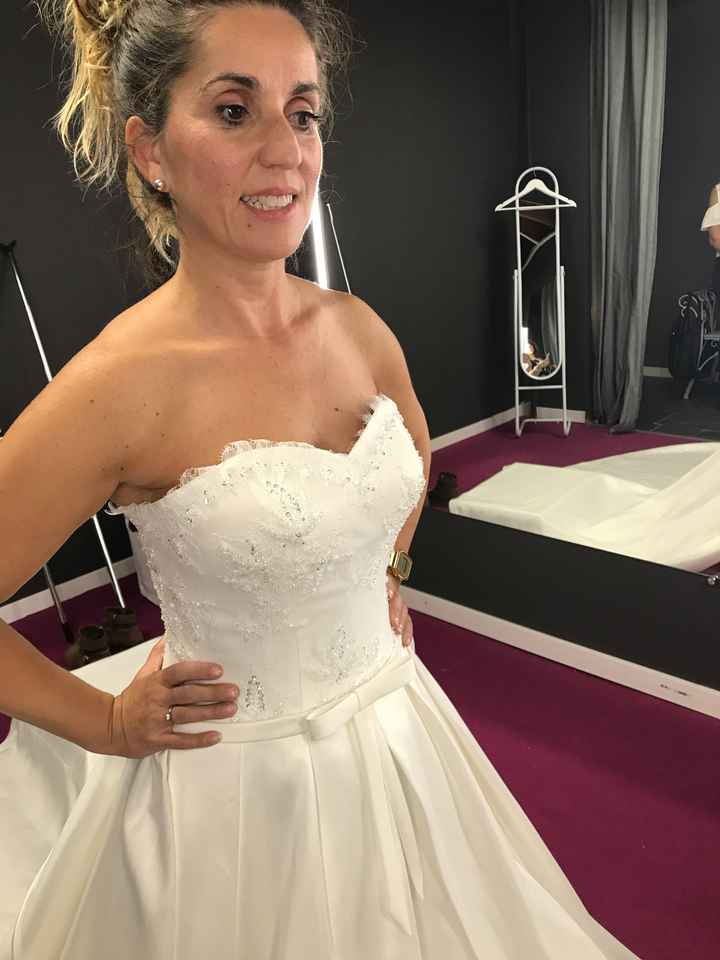 Peinado , vestido y tocado - 1