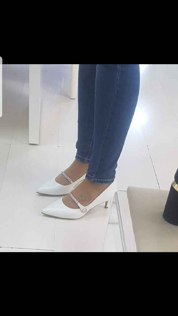 Zapatos blancos planos - 1