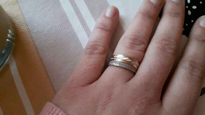 ¿Combinarás tu anillo de pedida con la alianza de boda? - 1