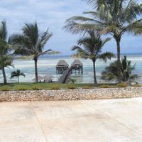 Vistas desde la piscina del hotel Melia Zanzibar