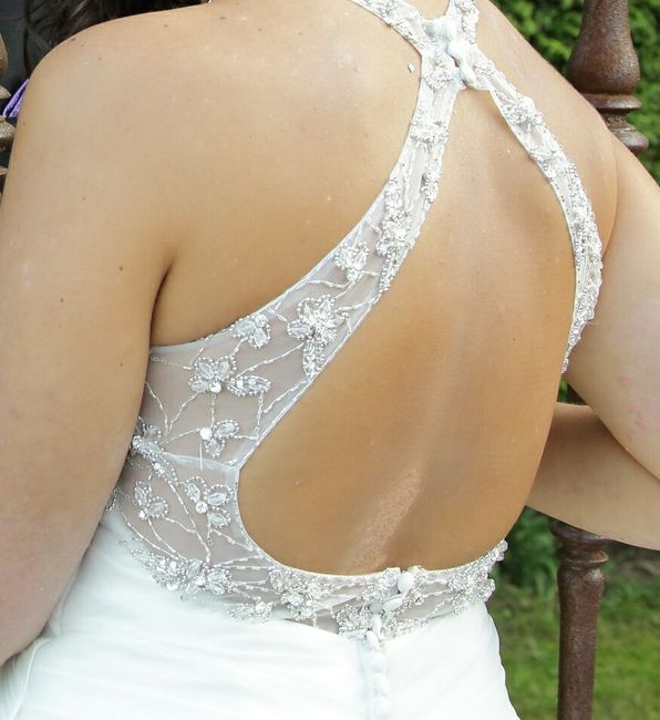 La espalda de la novia - 2