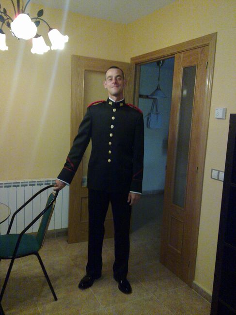 mi xico cn su traje de novio!!!