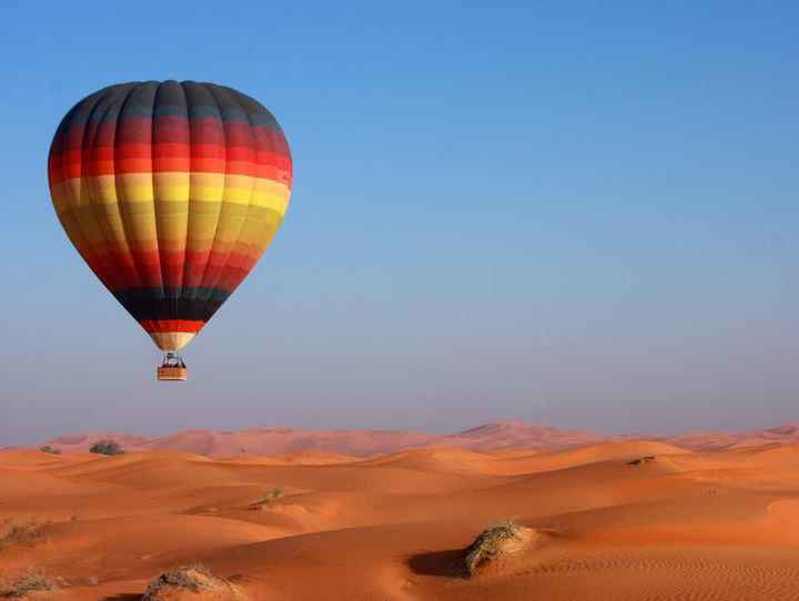 Paseo en Globo por el desierto de Al Ain