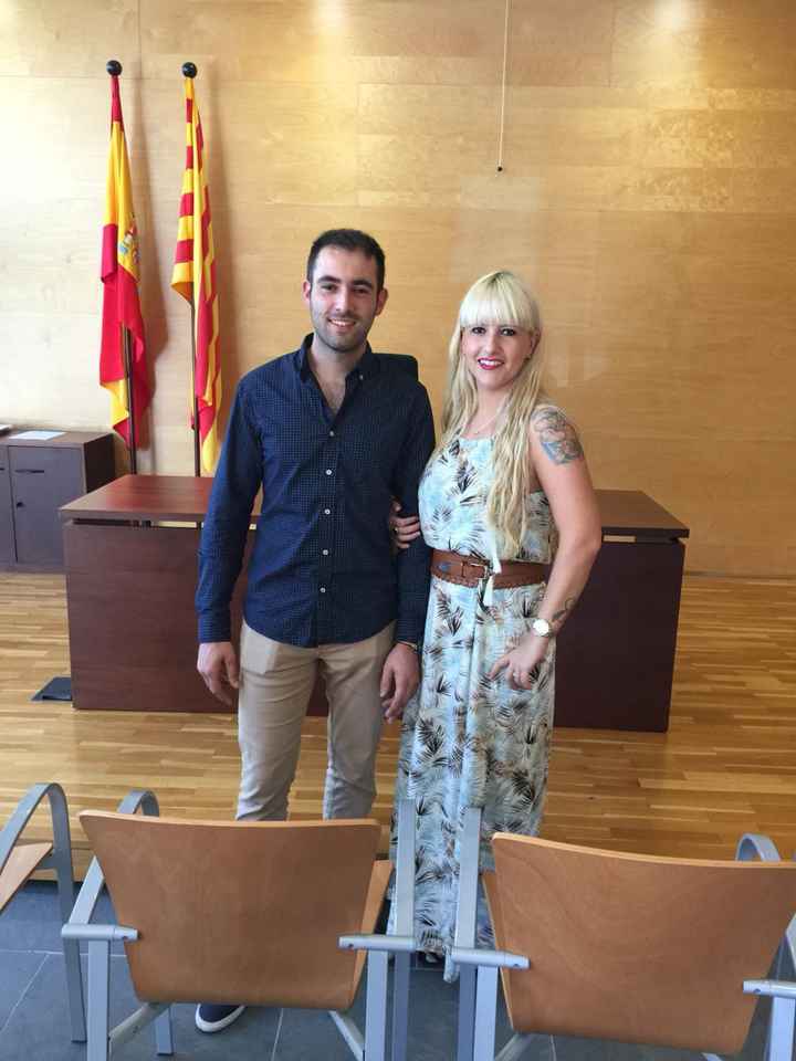 Ya casados oficialmente... 👏 - 2