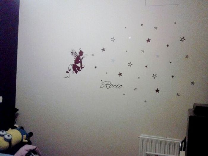 Decoración en la pared donde va la cuna