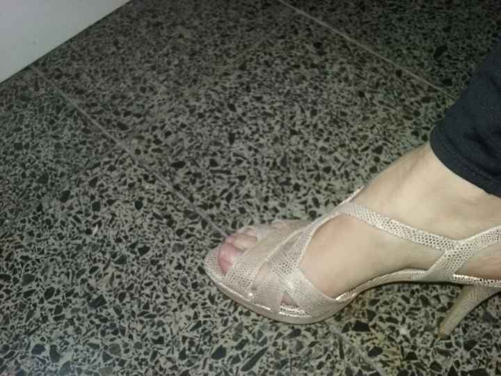 Zapatos otra vez, no me decido - 1