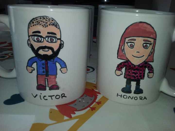 TAZAS VIC Y HONO